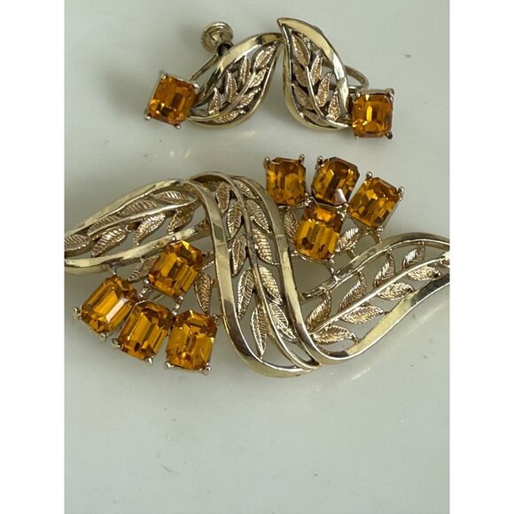 Vintage 50's Coro Flower Brooch & Earring Set Orange Rhinestones - Picture 8 of 12